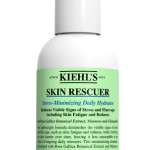 Para ajudar a combater os efeitos do stress na pele, a Kiehl’s desenvolveu a emulsão Skin Rescuer com extrato de rosa gálica, que minimiza a resposta inflamatória da pele face ao stress. Ainda a manose e o esqualano protegem a barreira da pele de futuras reações enquanto o extrato de camomila, a glicerina e a manteiga de karité tratam, acalmam e hidratam a pele. 75 ml, €35.