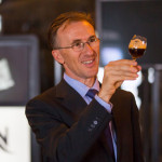 O Sommelier Paolo Basso, na apresentação no novo café.