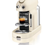 Máquina de café Maestria Crema Nespresso, €449.