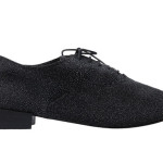 Para o Lindy hop: Repetto, €255.