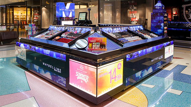 Maybelline abre quiosque em Cascais