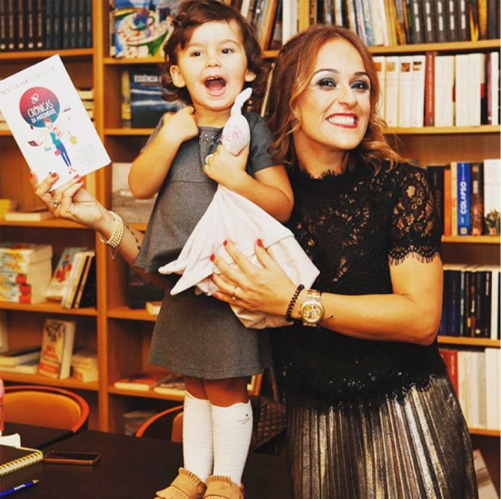 as escolhas de Patrícia Costa, autora de ‘Crónicas da Maternidade’