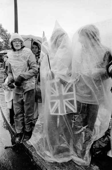 Peter Marlow, Queen Elizabeth II’s Silver Jubilee, London, England, GB, 1977 c Peter Marlow _ Magnum Photos