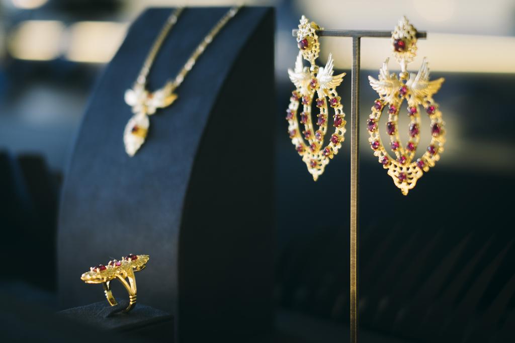 Transparently Deviate shower Ana Moura x Portugal Jewels: A nova coleção de jóias da fadista – LuxWOMAN