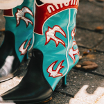 10 look's com Texanas para se inspirar no seu dia-a-dia