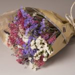 Ramo de flores desidratadas tons lilás, €15