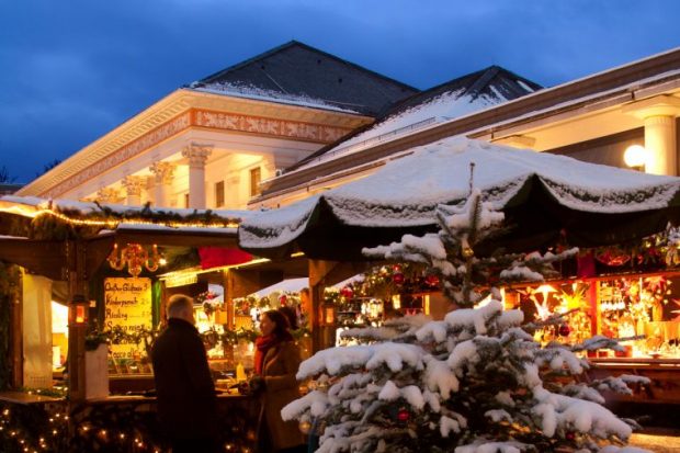 Mercado de Natal em Baden-Baden. Baden-Baden