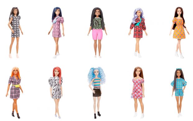 Os participantes vencedores no passatempo de uma boneca Barbie, receberão uma das seguintes bonecas, selecionadas de forma aleatória. 