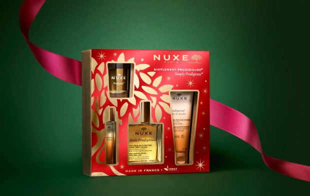 NUXE_COFFRET SIMPLESMENTE PRODIGIEUSE_HUILE PRODIGIEUSE 100ml + PRODIGIEUX LE PARFUM 15ml + ÓLEO DE DUCHE PRODIGIEUX 100ml +VELA PERFUMADA PRODIGIEUSE 70g_PVPR 41,90€_1