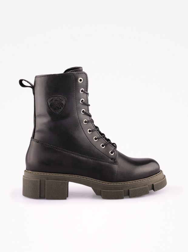 Botas Seaside em pele. Antes, 59,50, agora, 39,95 euros