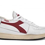 DIADORA. €180