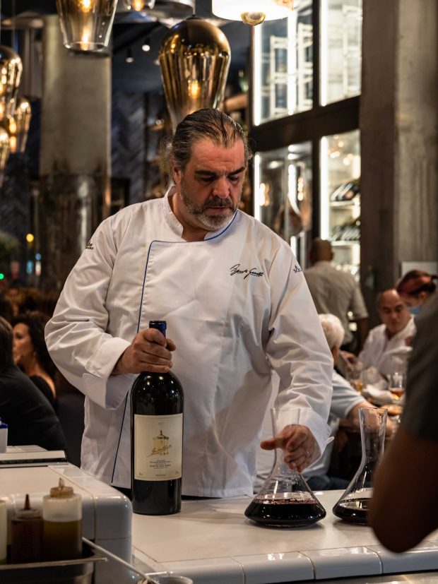 No Ristorante La Squadra, Chef Gemelli harmoniza os melhores vinhos para cada prato