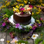 Mini bolo de chocolate com recheio de brigadeiro tradicional