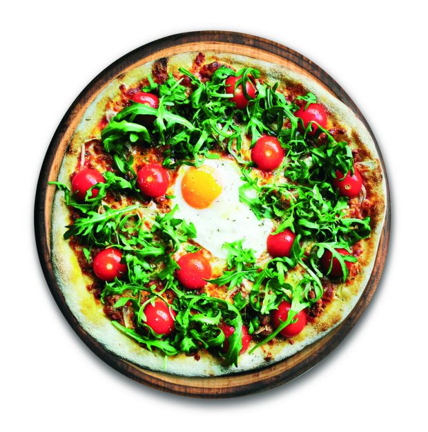 A Pizza Luis Represas tem carne bolonhesa, tomate, mozzarella e... um ovo estrelado