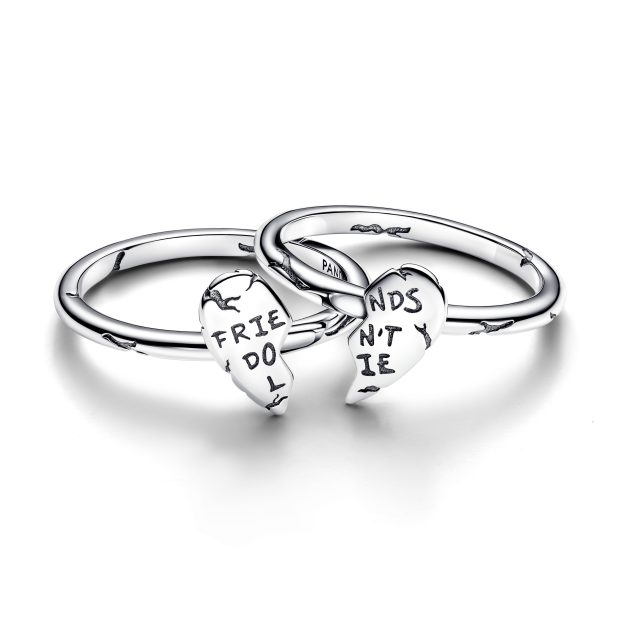 Anel Pandora_Stranger Things Friends Don't Lie Splittable Ring em prata 925. €69 © Pandora