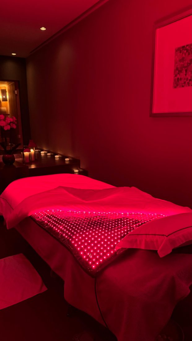 O tratamento Prism Light Pad. Créditos: The Spa by Corinthia Lisbon