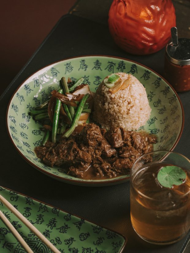 “Pares” de Carne de Vaca com Legumes no Wok (€19,50)