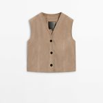 Blusão de pele camurça com botões, Massimo Dutti, €129