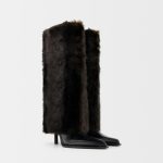 Bota tacão de efeito de pelo, Bershka, €48,99