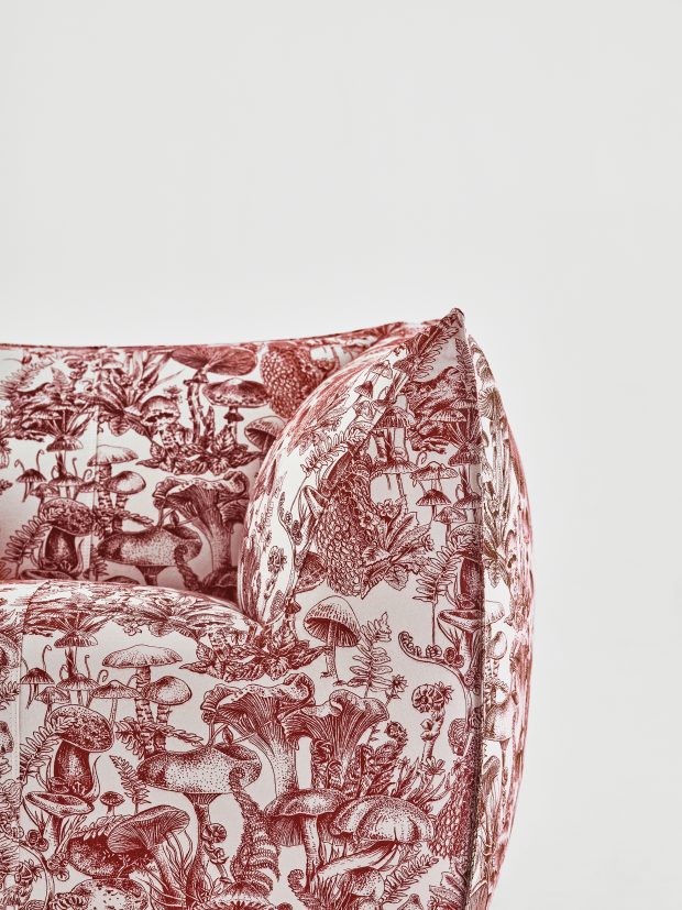 Detalhe da poltrona Le Bambole, edição especial Stella McCartney para a B&B Italia. Créditos: QuartoSala