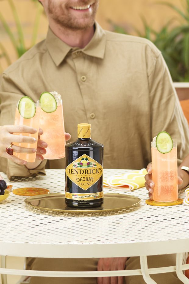 Hendrick's Oasium_2025_Global_OasiumFizz_Tight_IMG_2438x3657__2x3 (1000x1500 ratio)