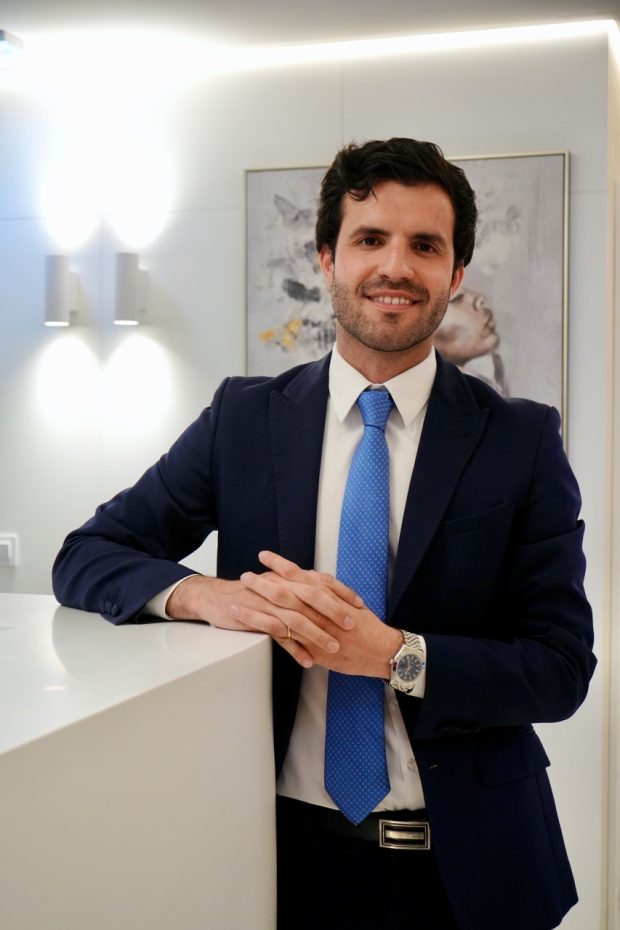 Olivas Menayo, cirurgião plástico, Co-Fundador da MS Medical Institutes e Diretor do Instituto Português do Lipedema, desmistifica esta doença